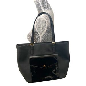 Michael Kors Purse Shoulder Bag Black w/gold embellishment Jet Set Tote bag